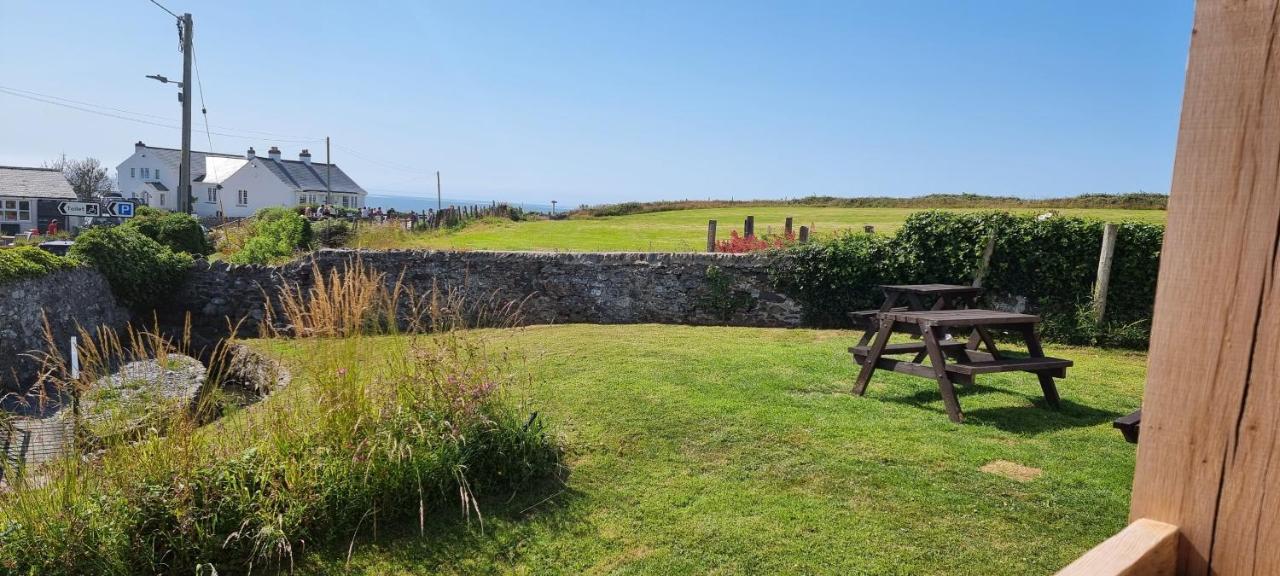 The Lobster Pot Cottage Church Bay Llanrhyddlad Екстер'єр фото